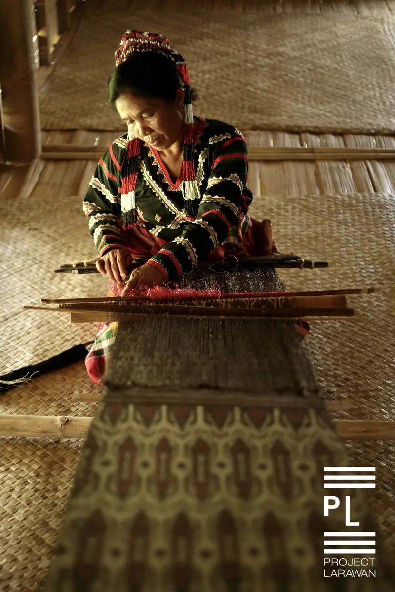 Tboli Weaver. Lake Sebu. - 