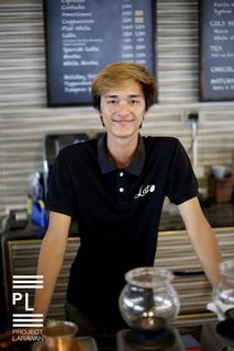 Ron. Part-time Barista at Lato. Management student at WPU.  - 